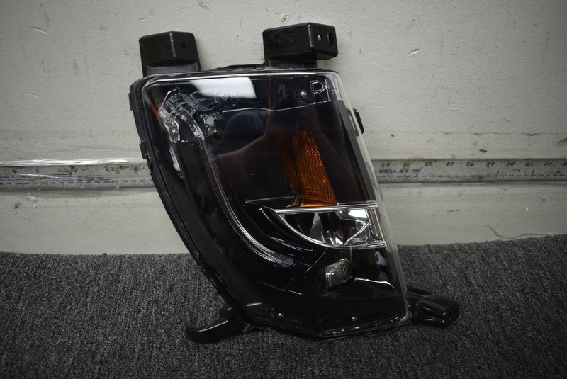 TESLA FOG LIGHT RIGHT SIDE FACTORY OEM