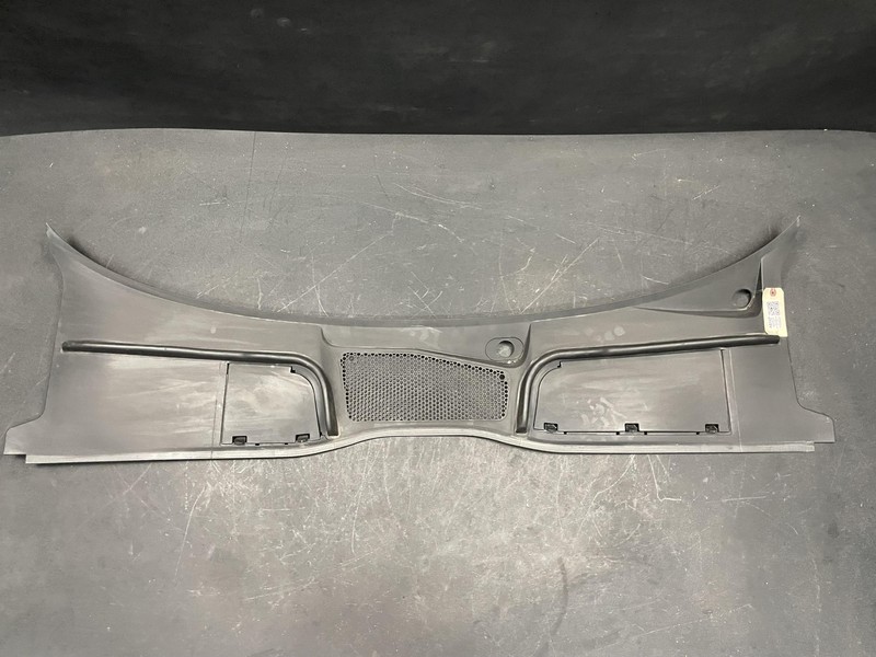 Cowl Vent Panel 2019 Audi S5 Coupe 8W1819403A9B9 2018 2020 2021 - 2024 X