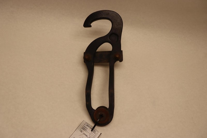 2011-2014 DODGE RAM 1500 FRONT RIGHT PASSENGER SIDE FRAME TOW HOOK OEM