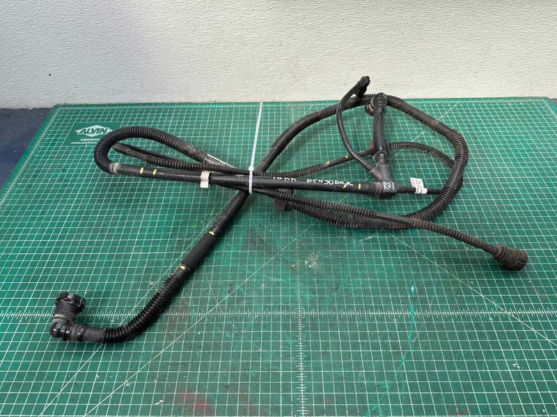 13-17 Range Rover L494 L405 FUEL EMISSION SYSTEM HOSE TUBE PIPE LINE OEM