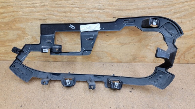 2011 12 - 2015 Chevrolet Volt Front Bumper Foglight Bracket Cover Right Side OEM