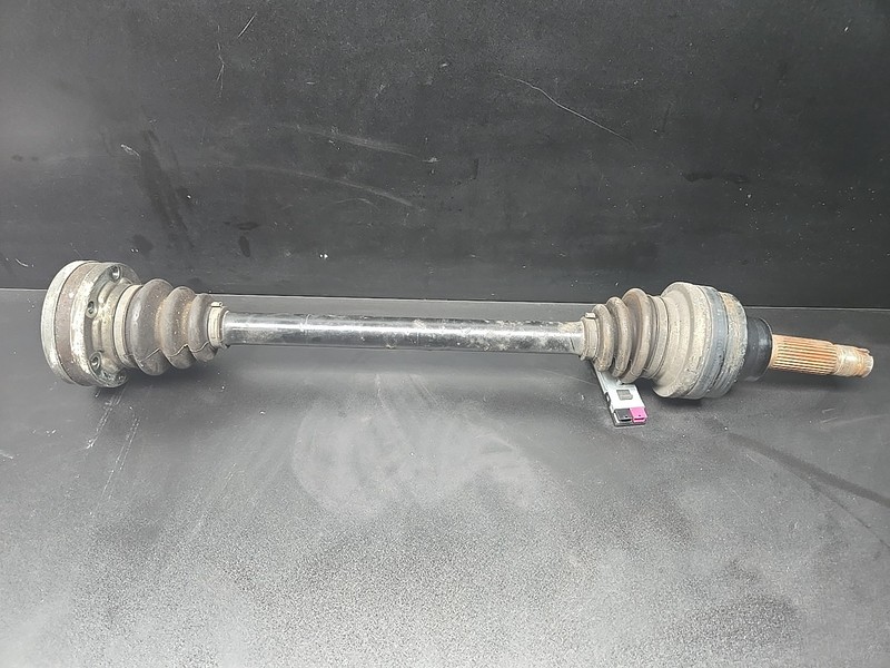 M139 08-19 Maserati Quattroporte Rear Left or Right Side Axle CV Half Shaft