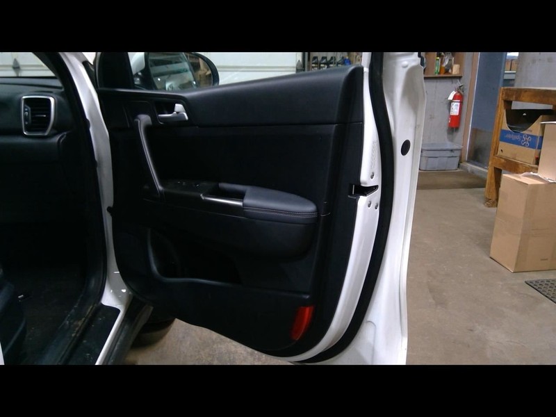 2022 SPORTAGE Passenger Right Front Door Trim Panel 1547843