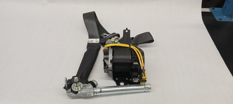 18-'23 SUBARU XV CROSSTREK Front Seat Belt passenger retractor black OEM