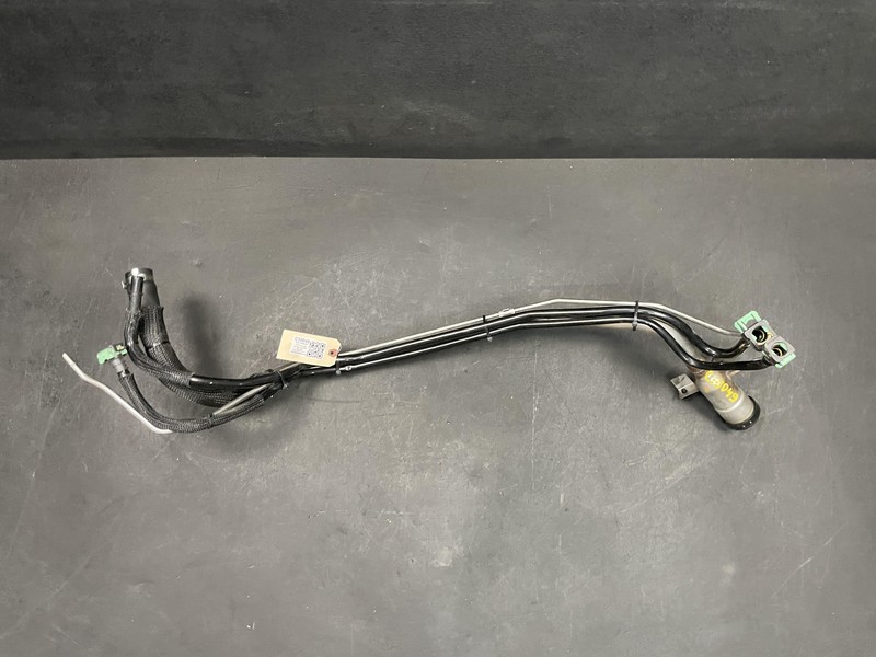 Fuel Filler Neck Pipe 2021 Cadillac XT4 84691872 2019 2020 2022 2023