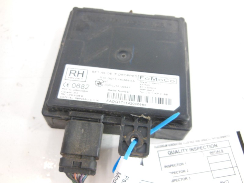 2013 2014 Ford Lincoln RH Right Blind Spot Sensor Module DG1T-14C689-EA OEM