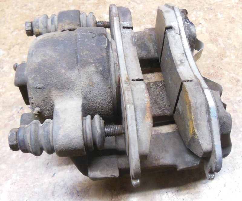 1999 Jeep Wrangler 4.0 L 6 Cylinder Left Front Disk Brake Caliper 99 1998 1997