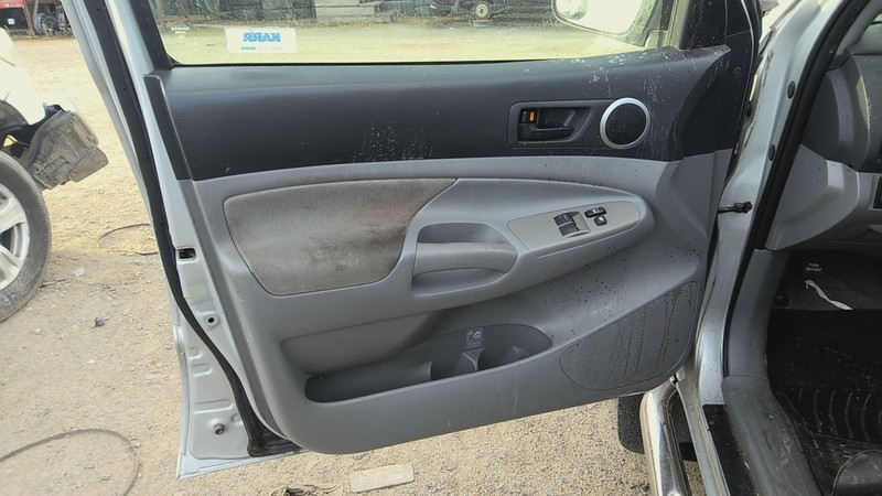 Front Door Trim Panel TOYOTA TACOMA Left 06 05 07 08 09 10 11 12 13 14 15