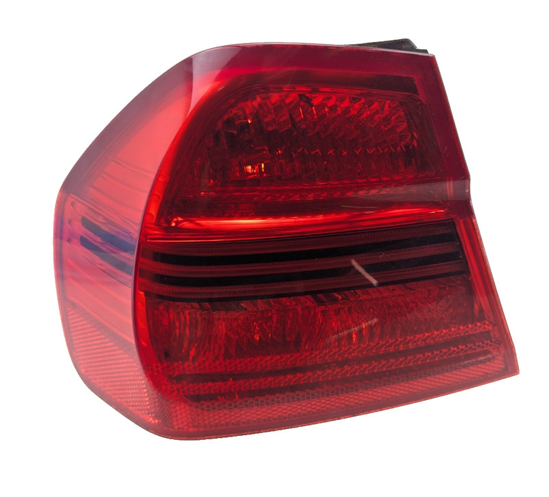 2007-2008 BMW 328i Rear Left Driver Side Outer Trunk Tail Light 7161955 OEM���