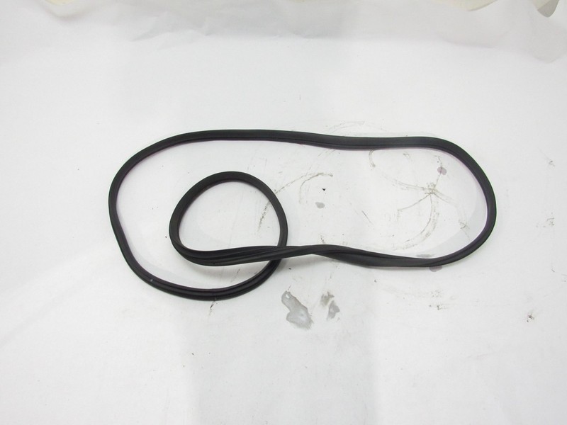 Kia Sportage SX 2023 Front Right Passenger Door Weatherstrip Rubber Seal 21-25 ;