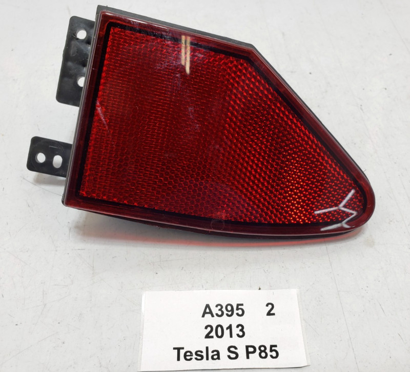 ✅12-20 OEM Tesla Model S X Rear Right Passenger Side Tail Light Charge Reflector