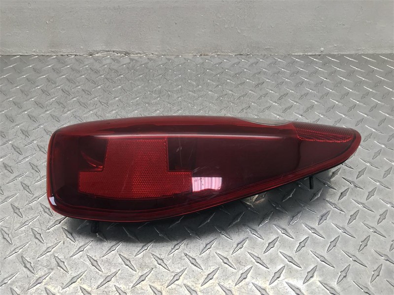 04-12 CHEVY COLORADO GMC CANYON DRIVER LEFT TAIL LAMP LIGHT OEM 20825943