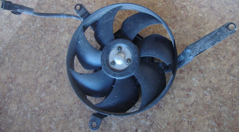2003 Yamaha YZFR1 YZF R1 YZFR R1000 R 1 Radiator Flat Fan Motor Coolant 03 J4
