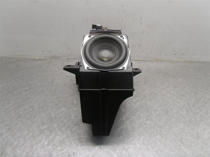 2011 BUICK ENCLAVE 79K MILES BOSE UNDER DASH SUBWOOFER OEM 15122608
