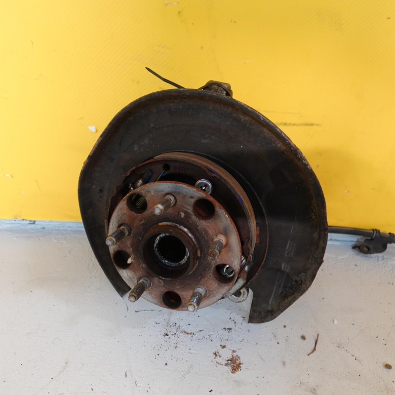 2015 - 2024 LEXUS RC300 RC350 REAR LEFT DRIVER SIDE SPINDLE KNUCKLE HUB OEM