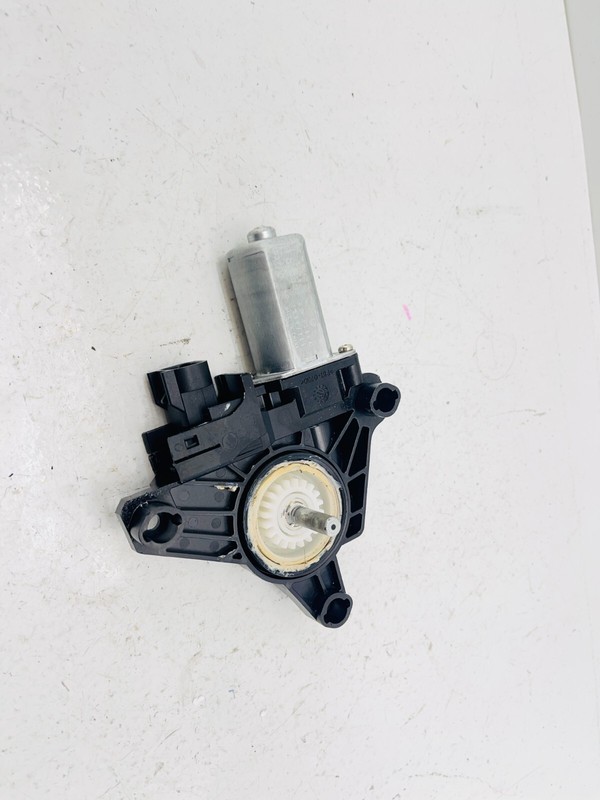 2015-2018 JEEP RENEGADE REAR RIGHT PASSENGER SIDE DOOR POWER WINDOW MOTOR OEM