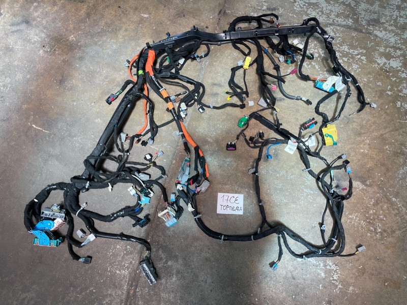 2017 Cadillac Escalade INTERIOR DASH INSTRUMENT PANEL WIRE WIRING HARNESS OEM