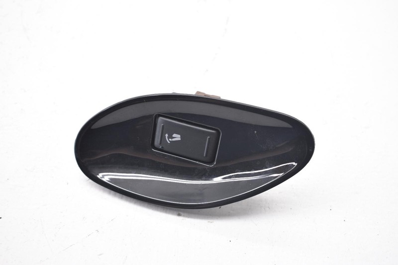 2014-2017 INFINITI QX50 VQ37VHR RWD LEFT REAR SEAT FOLD DOWN BUTTON