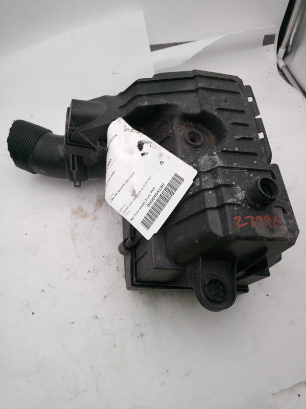 2017 Audi A3 Air Cleaner Assembly OEM 5Q0129607AD Used 60K Miles Grey