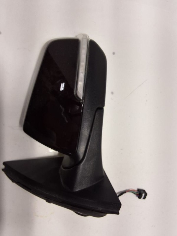 2020-2024 Chevy TRAVERSE Driver Side View Mirror w/Turn Signal w/o Surround View
