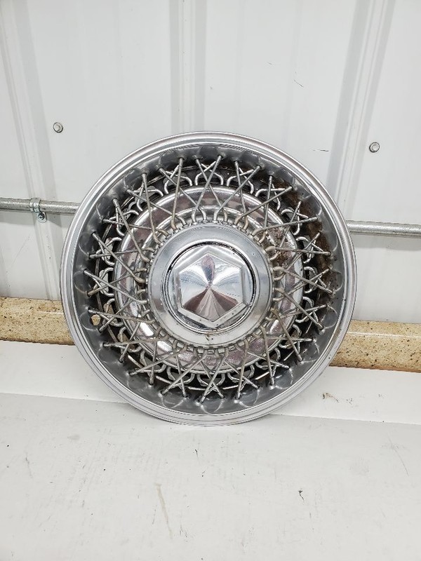 Wheel Cover HubCap Wire Type Fits 79-84 DIPLOMAT 277581