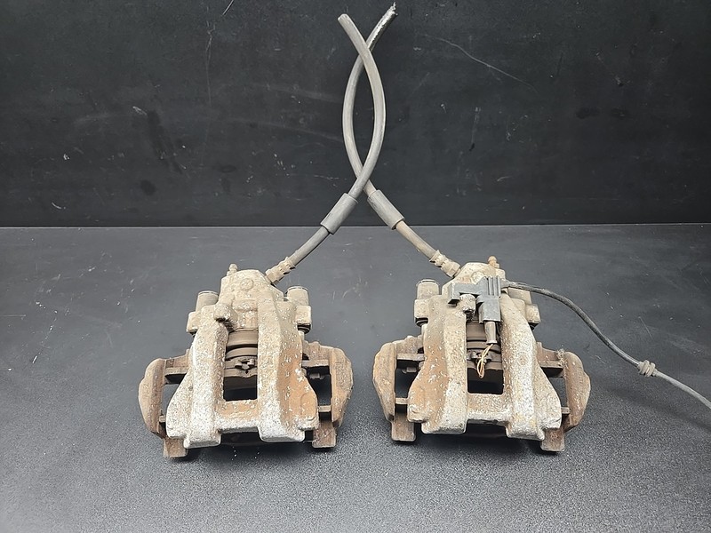 10-18 Mercedes W212 E350 CLS400 Rear Brake Calipers Left & Right Set OEM