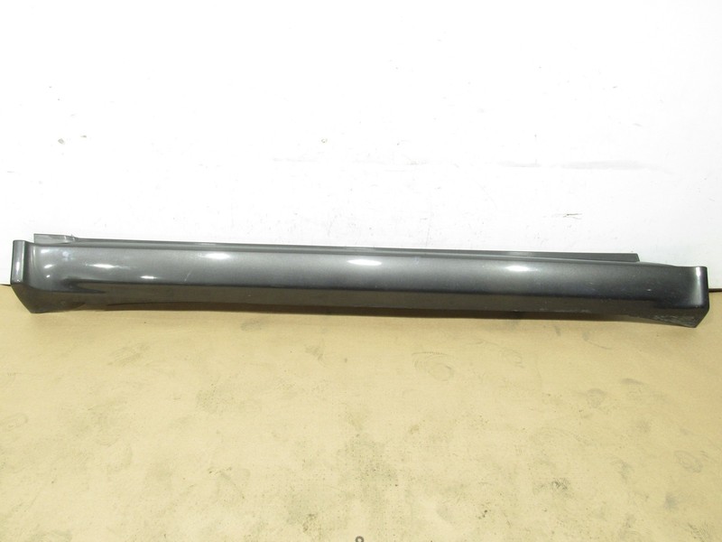 18-24 Dodge Durango R/T 2020 Right Pass Skirt Rocker Panel Trim Molding Cover >