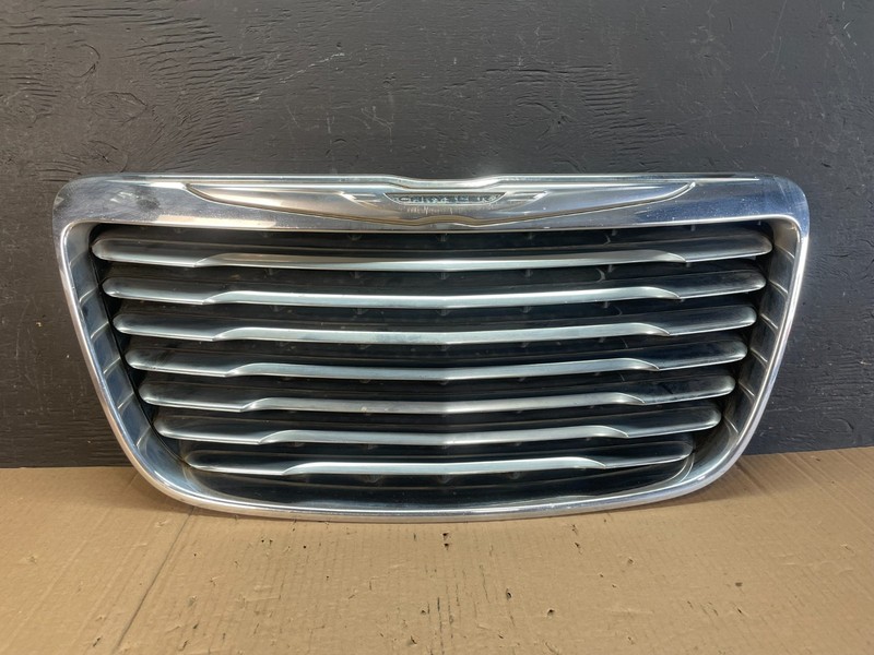 2011 to 2014 Chrysler 300 Front Upper Grille Grill OEM AD8742DG