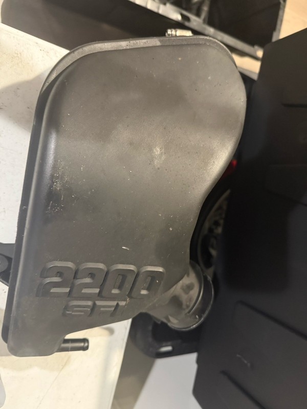 98-02 CHEVYCAVALIER SUNFIRE INTAKE DUCT 24577016
