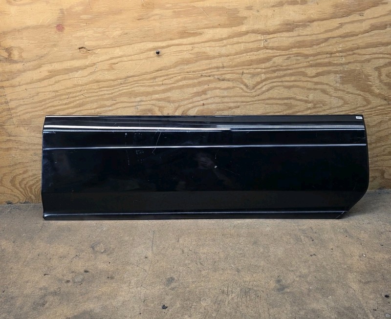 2003-09 Lexus GX470 Front Right Passenger Side Door Molding Lower Panel Trim OEM
