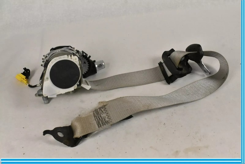 06-12 Mercedes W164 ML350 GL450 Rear Left Driver Side Seat Belt Seatbelt OEM