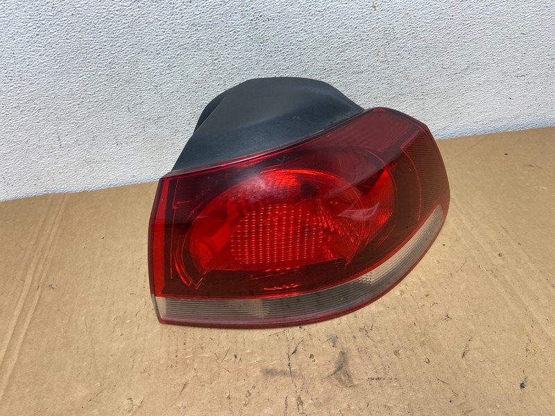2010 to 2014 Volkswagen Golf & GTI Hatchback Right Side Tail Light AD3162 LK