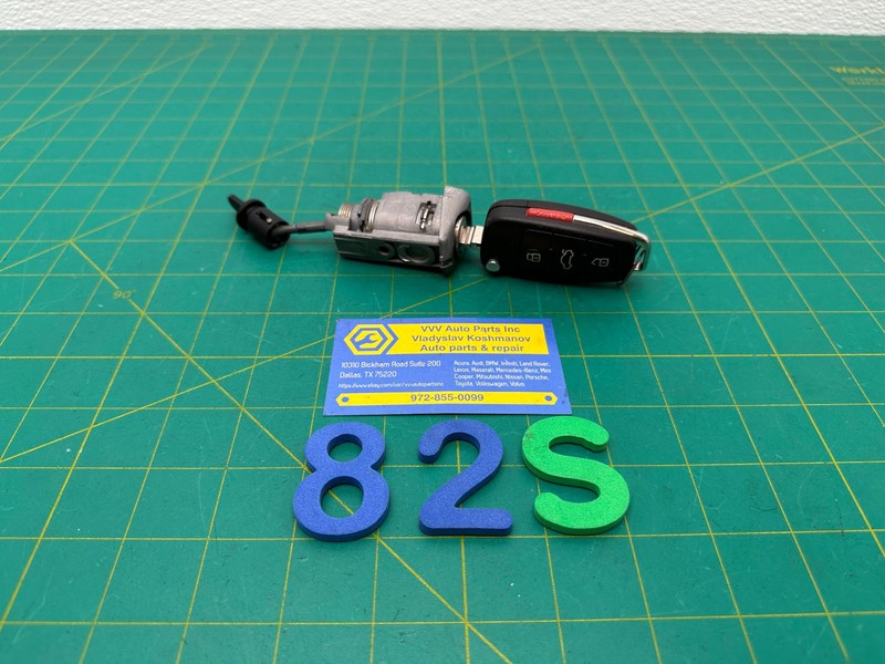 15-20 Audi A3 S3 Sedan FRONT LEFT DOOR HANDLE LOCK CYLINDER WITH KEY OEM