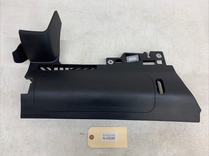 2026 Tesla Model Y Front Left lower dash knee cover 1077825-00-E 45089 U15