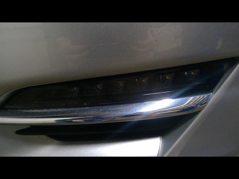 Driver Corner/Park Light Park Lamp-turn Signal Lower Fits 15-19 MKC 1704824