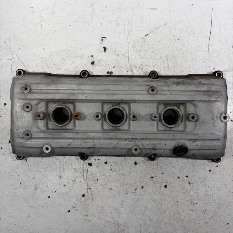 98-99 Honda Passport Left Cylinder Head Valve Cover 8-97131-970-4 OEM