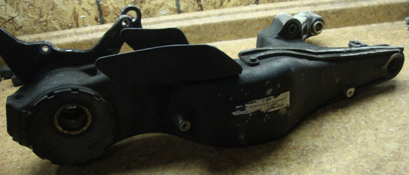 2003 Honda VFR 800 VFR800 Interceptor Rear Swingarm Swivel Pivot Arm Back Axle