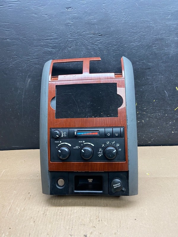 2005-2009 Dodge Durango Heat AC Climate Temperature Control Radio Bezel T4605 DG