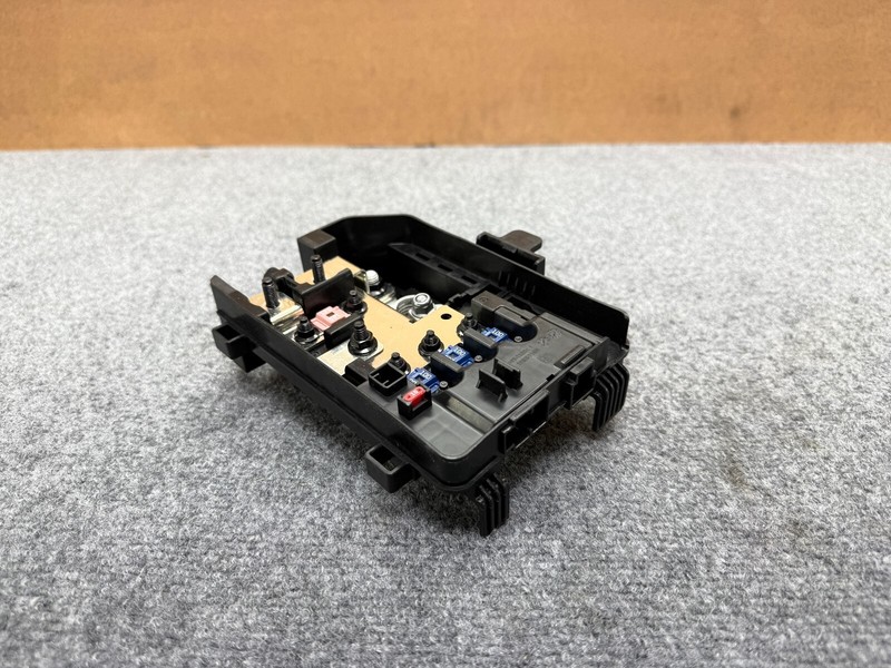 GENESIS G80 2021-2025 OEM ENGINE FUSE BOX RELAY CONTROL PANEL ASSEMBLY