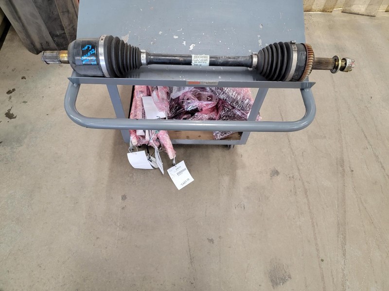 14-'15 TUCSON Left driver Axle Shaft Front FWD 2.0L 66k miles OEM 1 Year Wnty!