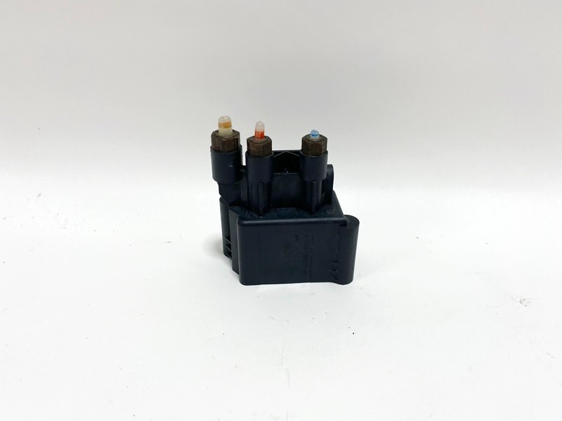 06-13 MERCEDES BENZ W251 R CLASS AIR SUSPENSION SOLENOID VALVE CONTROL BLOCK OEM
