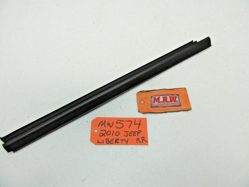 DOOR PANEL DOOR GLASS WINDOW SEAL RUBBER INSIDE PASSENGER REAR for LIBERTY 08-12