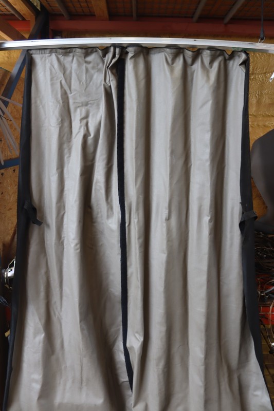 2008-2025 FREIGHTLINER CASCADIA 125 SLEEPER DIVIDER CURTAIN W/ TRACK RAIL OEM