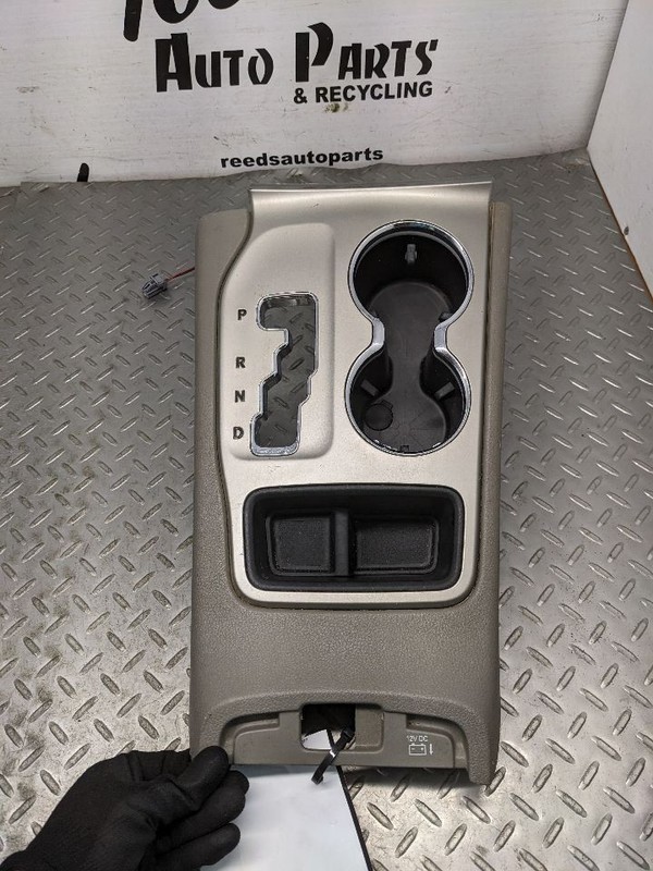 11-13 Jeep Grand Cherokee Gearshift Shifter Bezel Trim Cup Holder1165887
