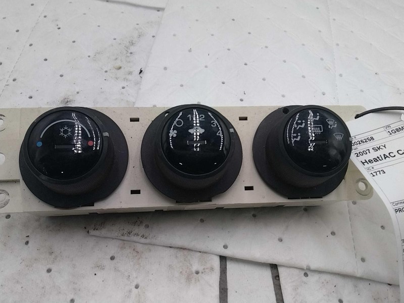 Used A/C Selector Switch fits: 2007 Saturn SkyGrade B