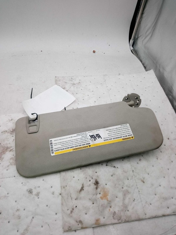 2020 Chevrolet Colorado Sun Visor White Used OEM Part 629244 104K Miles