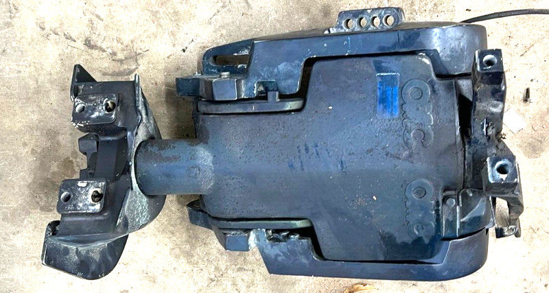 Evinrude Johnson Outboard 225hp 25" Swivel Bracket 0435018 FRESHWATER!