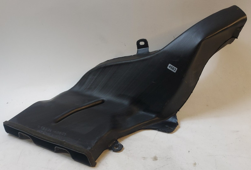 2004-2009 Toyota Prius Hybrid Battery Cooling Fan Duct 62934-47030 OEM air tube