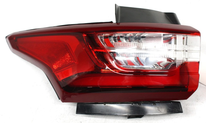OEM Left Driver Side LED Tail Lamp For Chevy Traverse 85164971, Lens Flaw