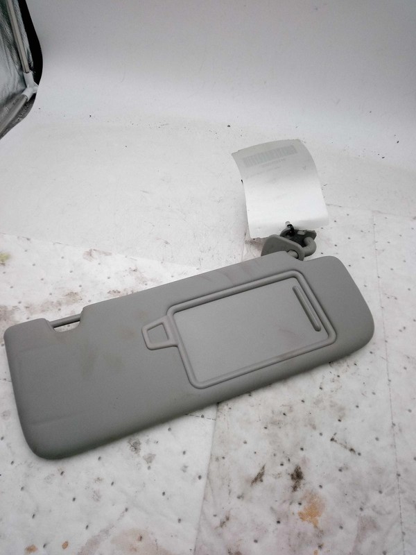 Used Right Sun Visor fits: 2020 Kia Sportage w/o sunroof Right Grade C